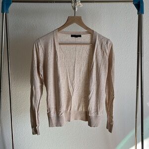 Banana Republic Classic Cream Cardigan – Perfect for Work & Fall Nights